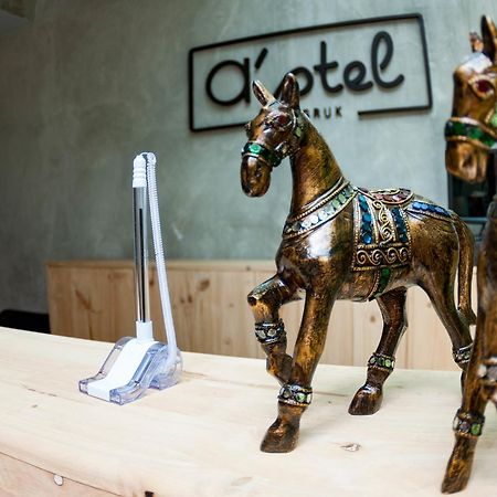 A'Stel Bangrak (Adults Only) Hostel Bangkok Bagian luar foto